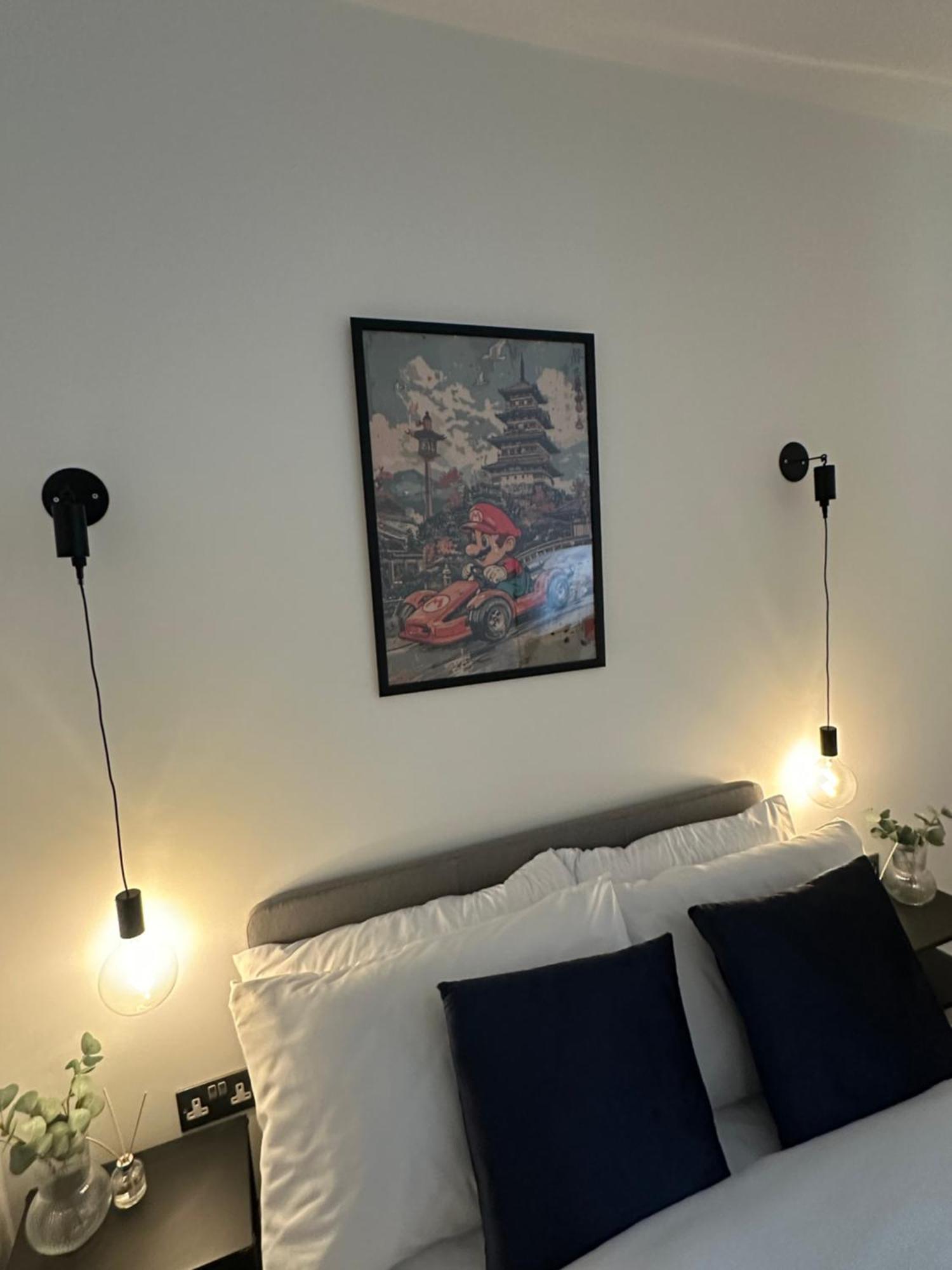 Retro Suite A Luxury Apartment With King Size Bed Wii Games And Entertainment Leicester Luaran gambar