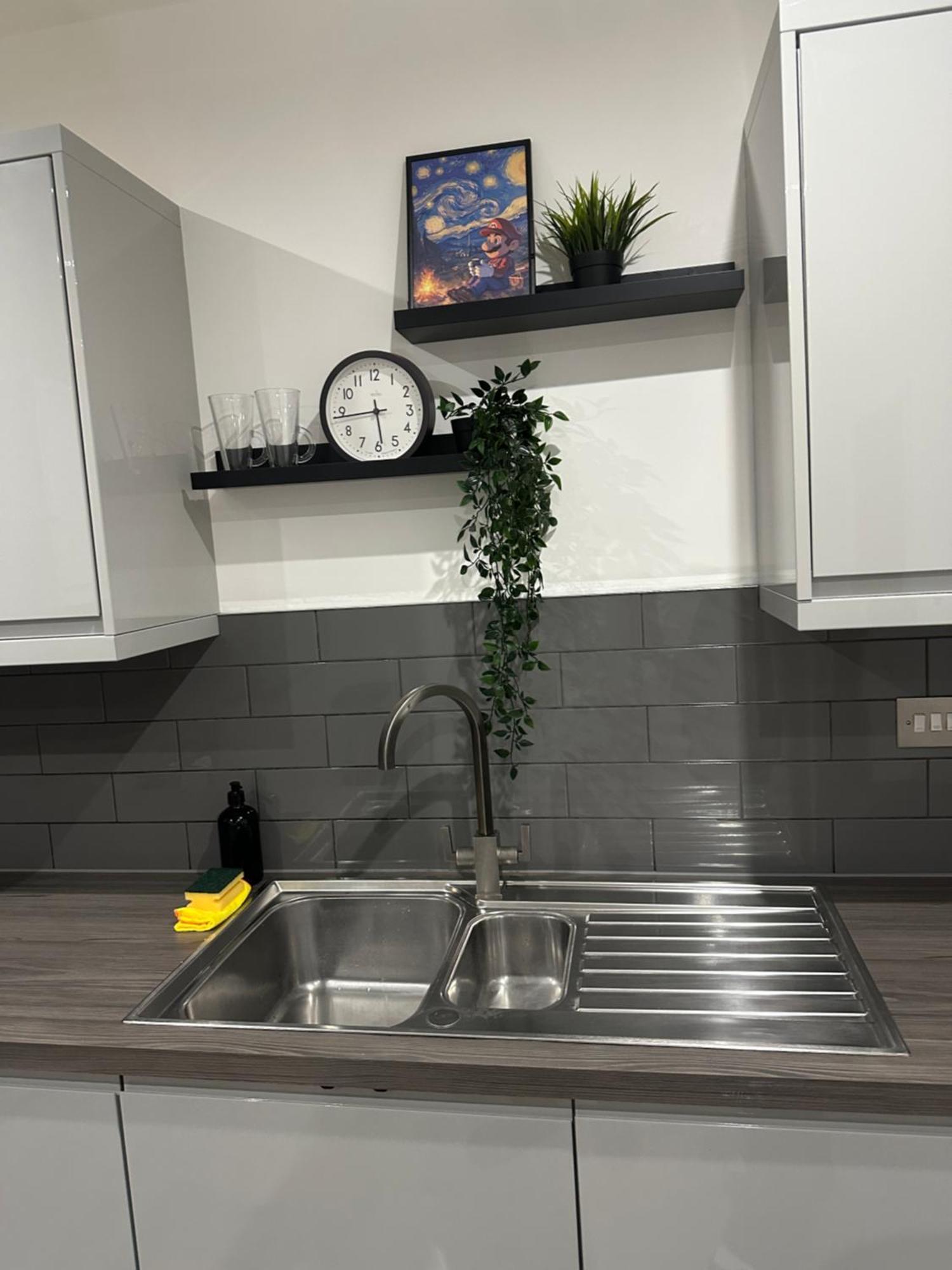 Retro Suite A Luxury Apartment With King Size Bed Wii Games And Entertainment Leicester Luaran gambar